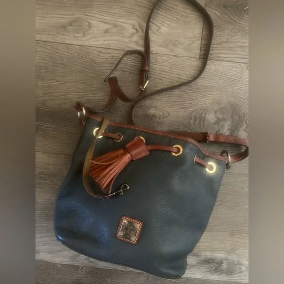 vintage Aimee Pebble Dooney & Bourke leather Bucket shoulder bag - Picture 1 of 12